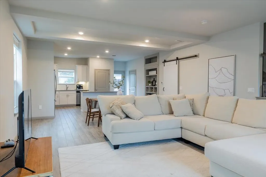 5501-A Charles Merle Drive Austin TX 78747