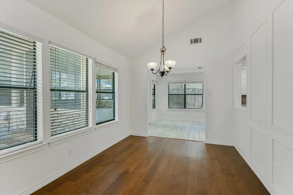 7001 Narrow Oak Trail Austin TX 78759