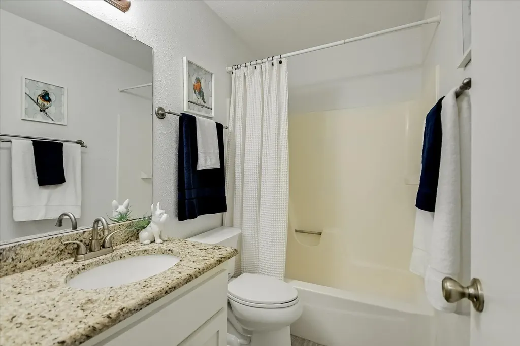 7001 Narrow Oak Trail Austin TX 78759
