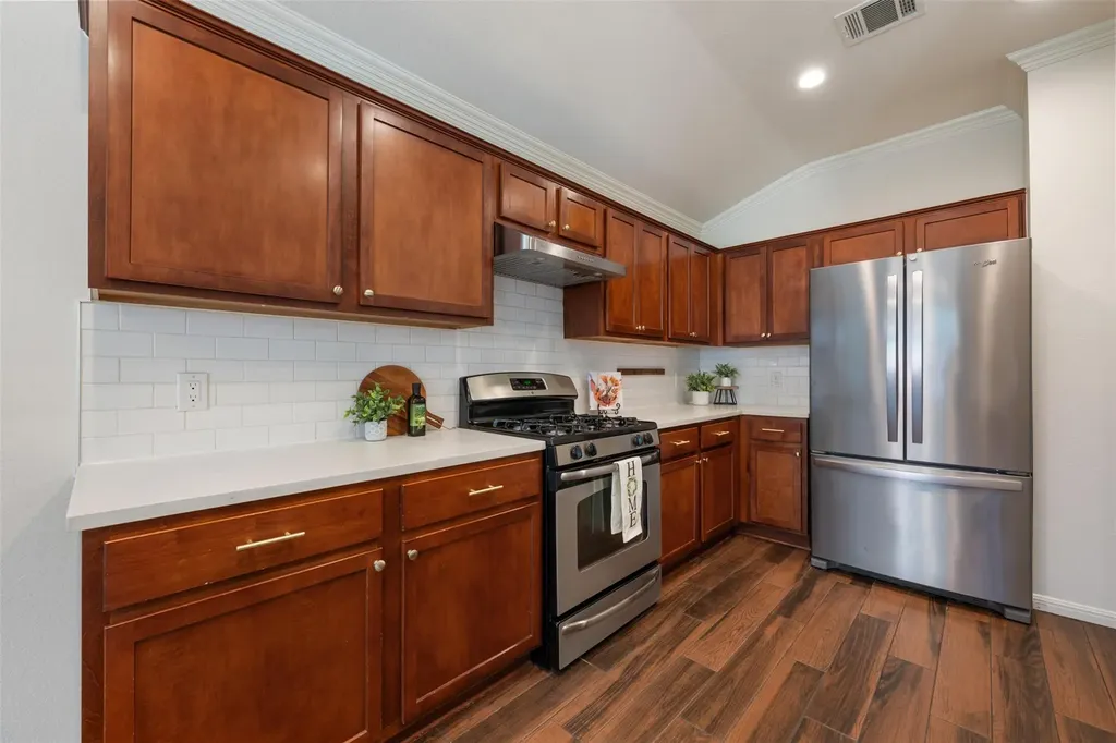 1916 Shaker Trail Austin TX 78754