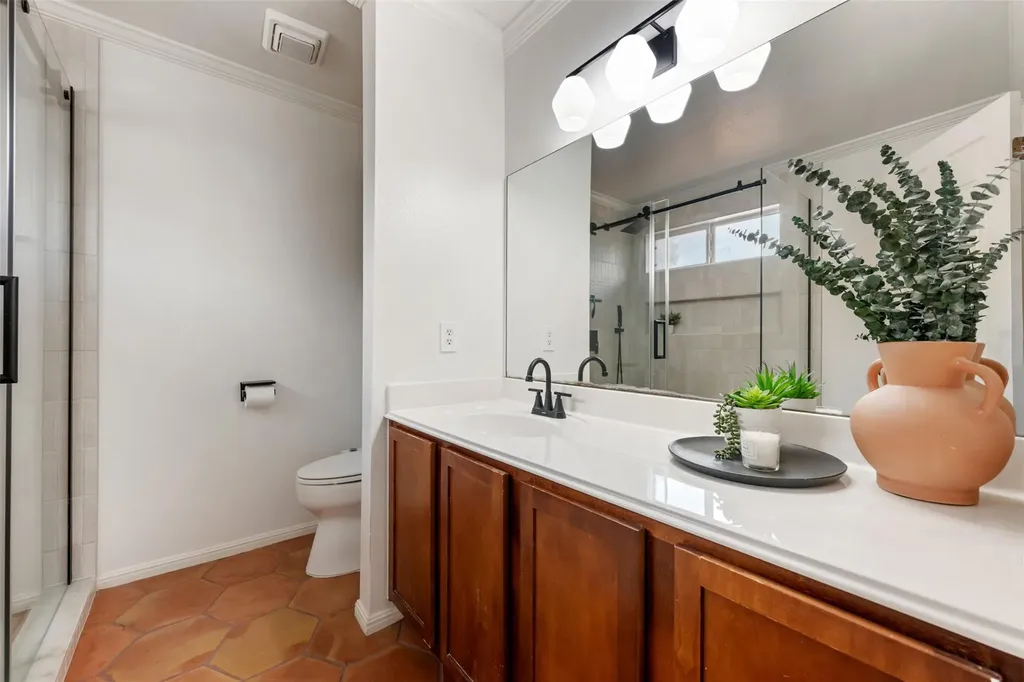 1916 Shaker Trail Austin TX 78754