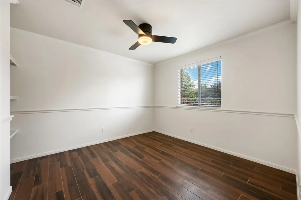 1916 Shaker Trail Austin TX 78754