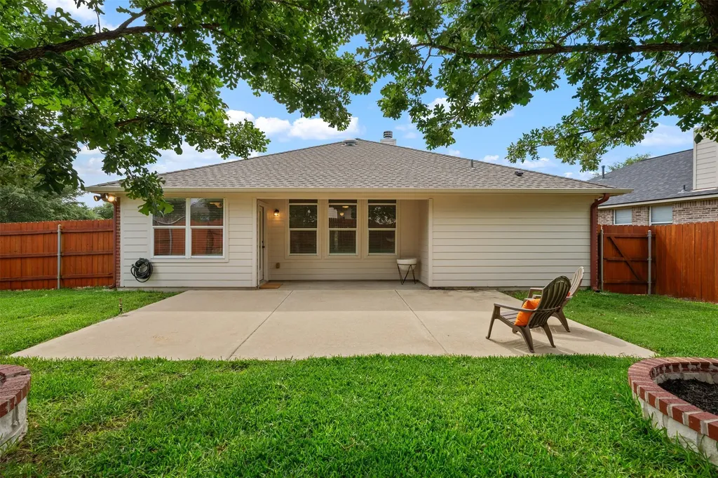 1916 Shaker Trail Austin TX 78754