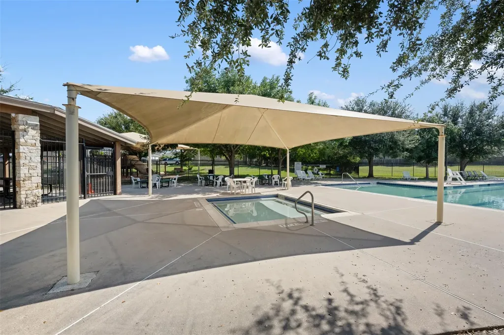 1916 Shaker Trail Austin TX 78754