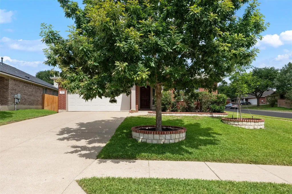 1916 Shaker Trail Austin TX 78754