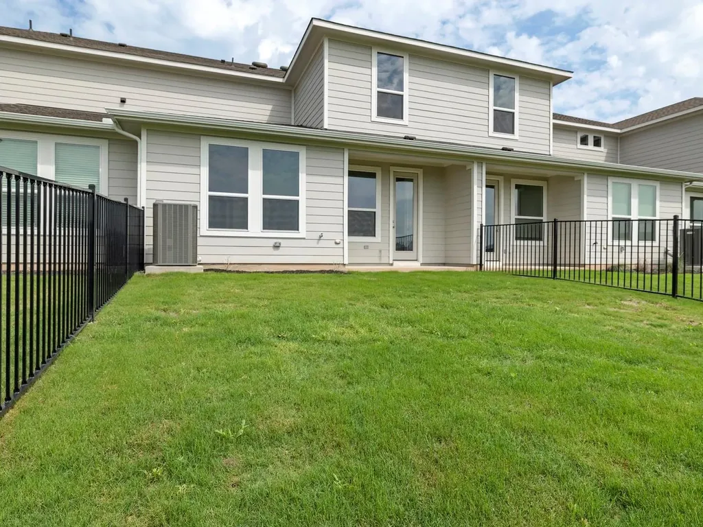 2548 Jack Nora Way Round Rock TX 78665