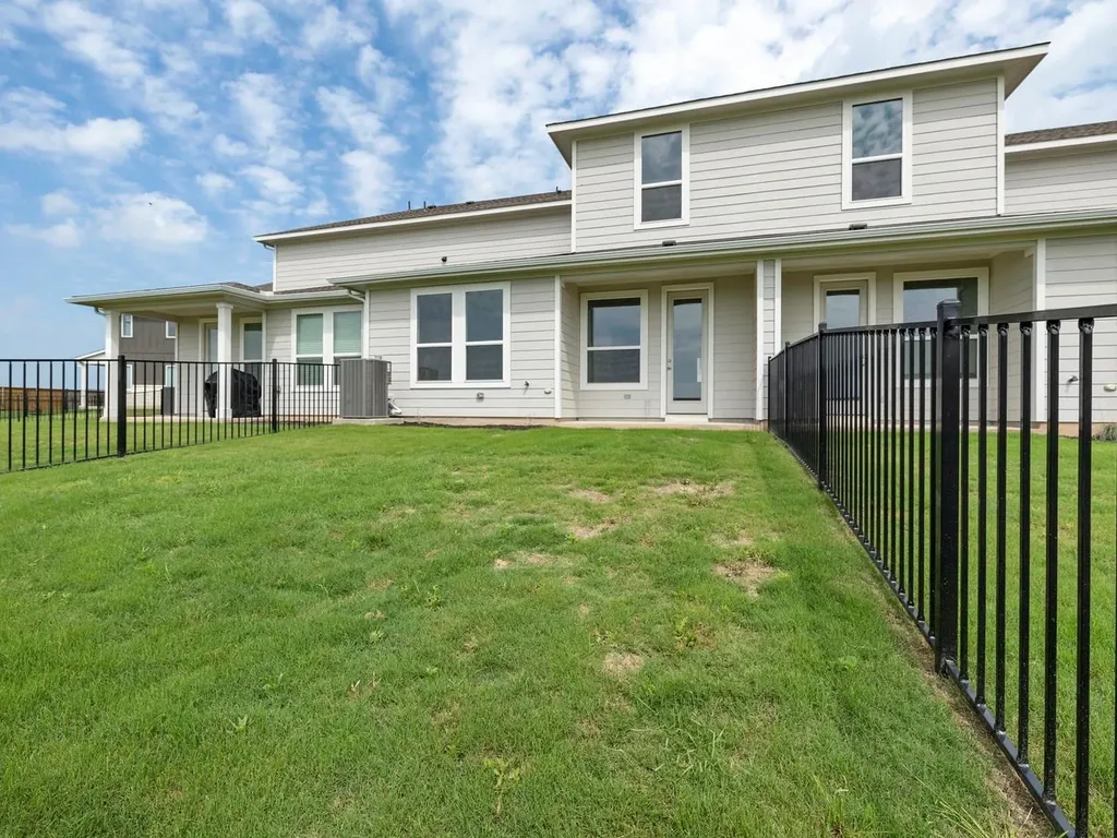 2548 Jack Nora Way Round Rock TX 78665