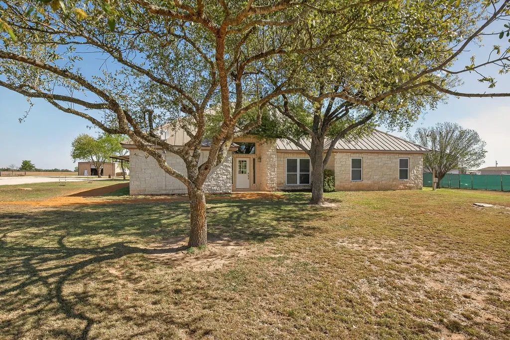 Manor TX, 13639 Abrahamson Road