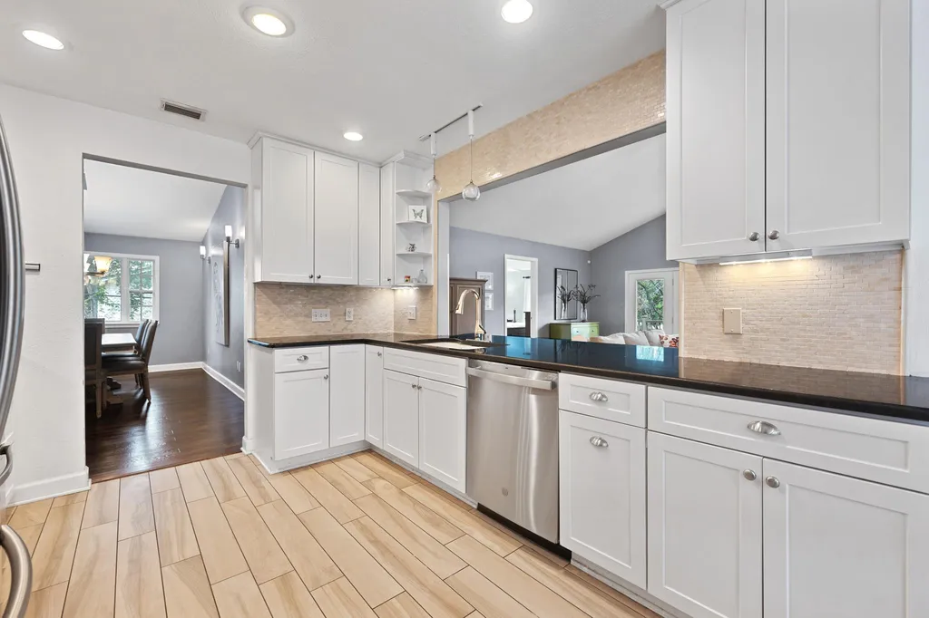 1211 Falcon Ledge Drive Austin TX 78746