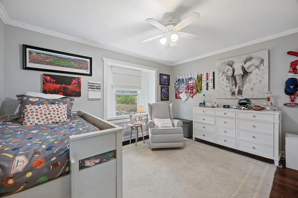 1211 Falcon Ledge Drive Austin TX 78746