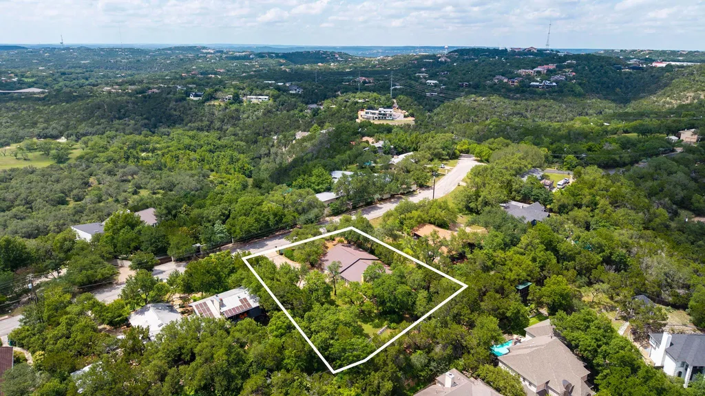 1211 Falcon Ledge Drive Austin TX 78746