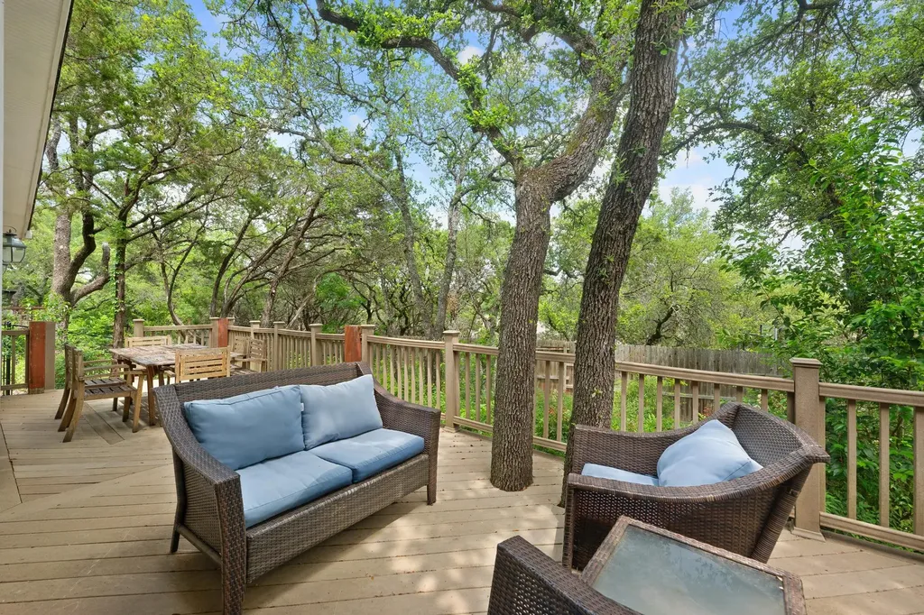 1211 Falcon Ledge Drive Austin TX 78746