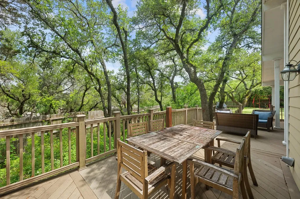 1211 Falcon Ledge Drive Austin TX 78746