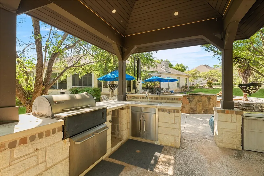 205 W Majestic Oak Lane Georgetown TX 78633
