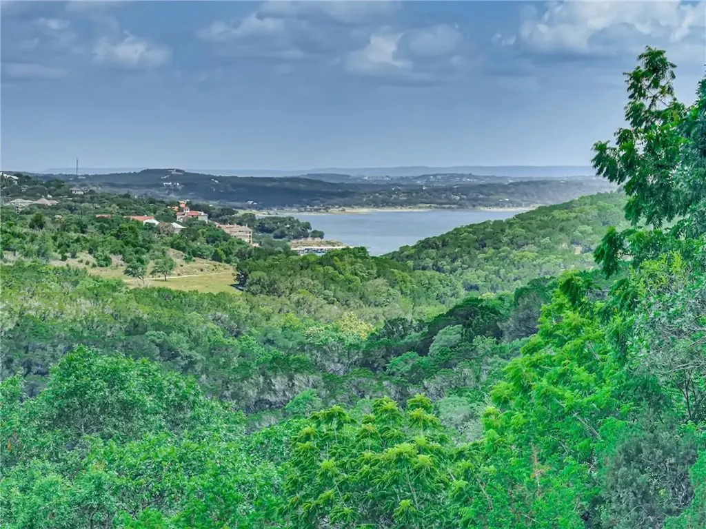 215 Woodlands Court Lakeway TX 78738