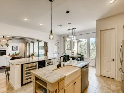 215 Woodlands Court Lakeway TX 78738