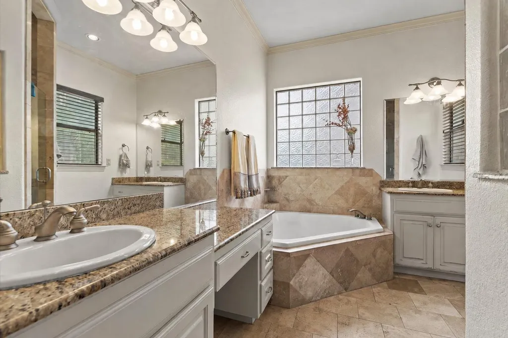 5138 Mansfield View Court Austin TX 78732