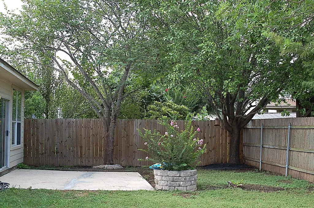6413 Baythorne Drive Austin TX 78747