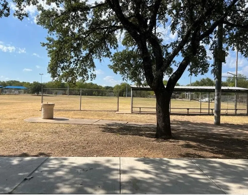 6112 Larch Terrace Austin TX 78741