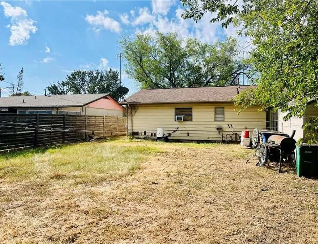 6112 Larch Terrace Austin TX 78741