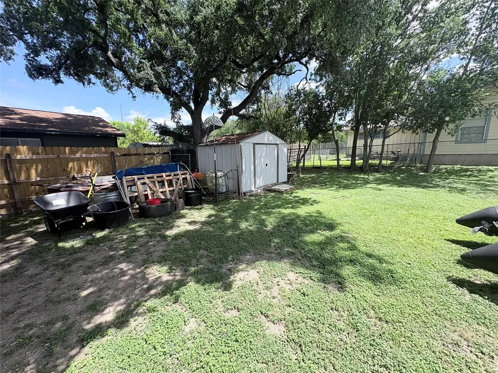 1324 5th Street Kerrville TX 78028