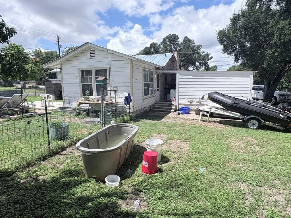 1324 5th Street Kerrville TX 78028