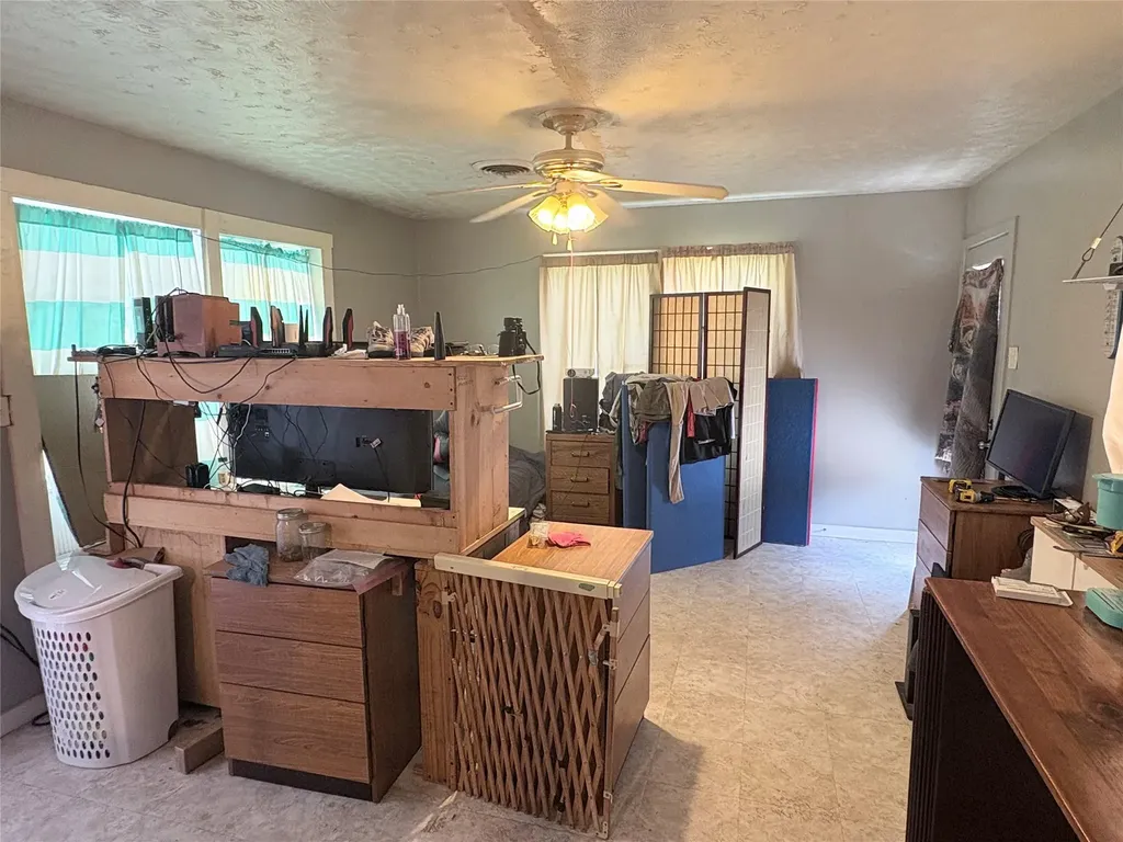 1324 5th Street Kerrville TX 78028