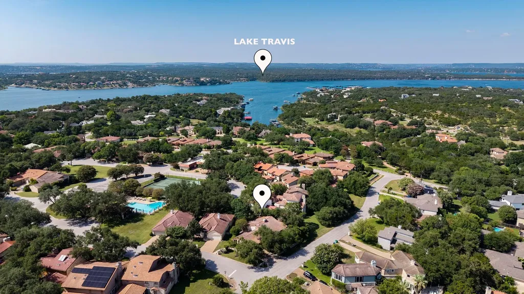 102 Crescent Bluff Lakeway TX 78734