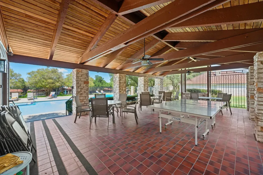 102 Crescent Bluff Lakeway TX 78734