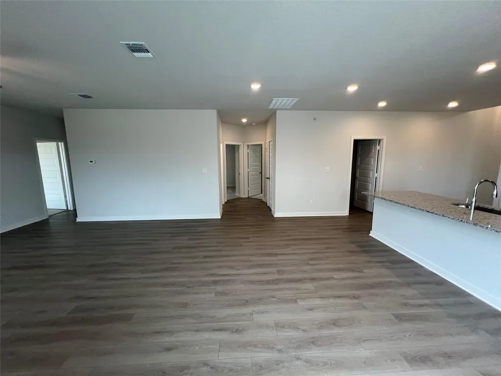 240 Gus Loop Georgetown TX 78626