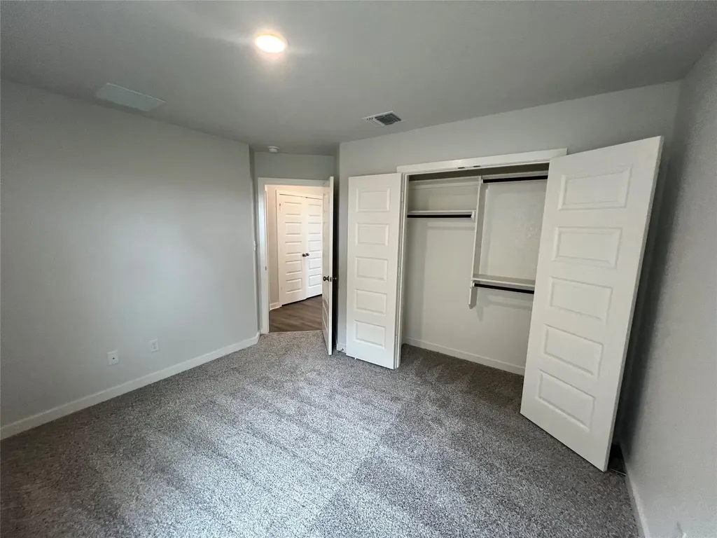 240 Gus Loop Georgetown TX 78626