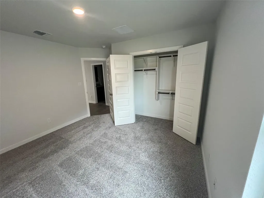 240 Gus Loop Georgetown TX 78626