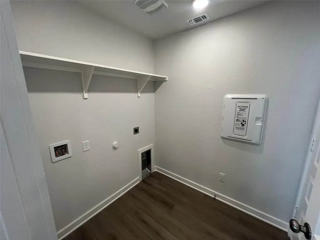 240 Gus Loop Georgetown TX 78626