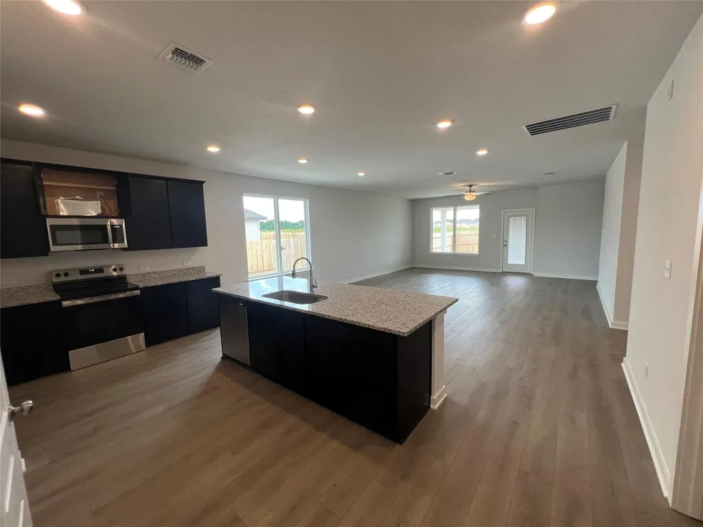 240 Gus Loop Georgetown TX 78626