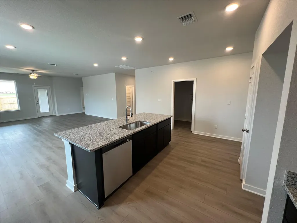 240 Gus Loop Georgetown TX 78626