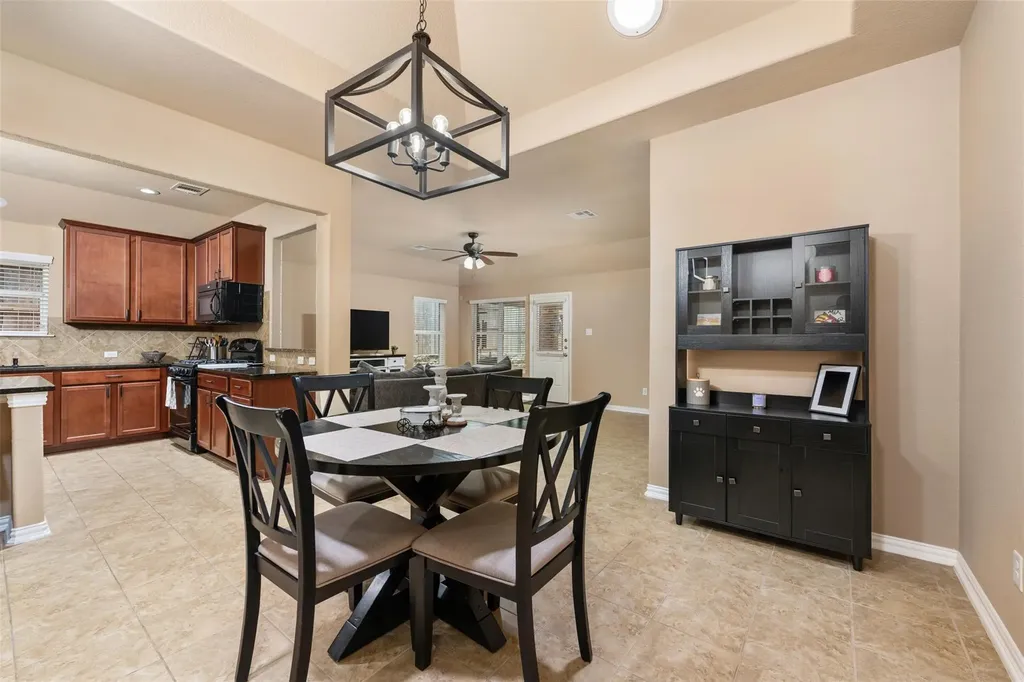 4196 Woodhaven Trail Round Rock TX 78665