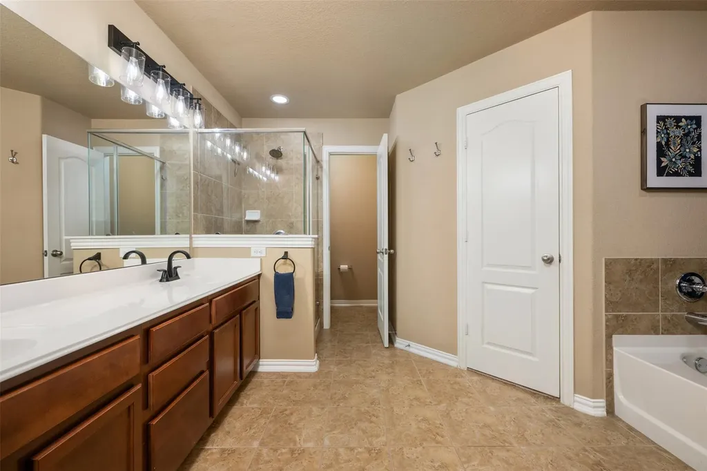 4196 Woodhaven Trail Round Rock TX 78665