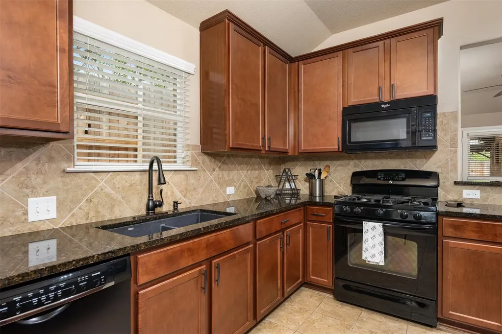 4196 Woodhaven Trail Round Rock TX 78665
