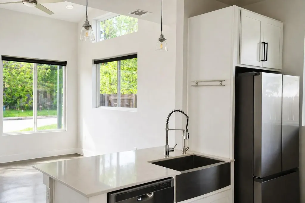 1123 Omega Avenue Austin TX 78721