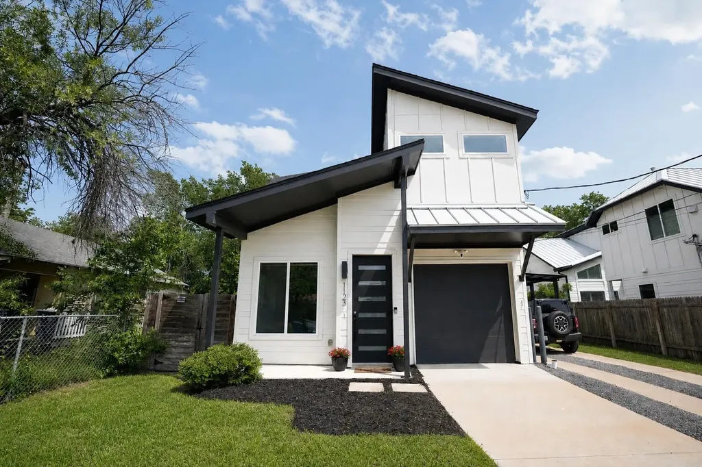 1123 Omega Avenue Austin TX 78721