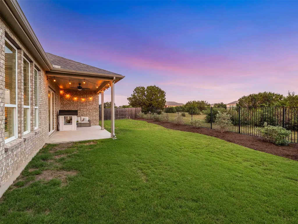 571 Climbing Rock Loop Dripping Springs TX 78620