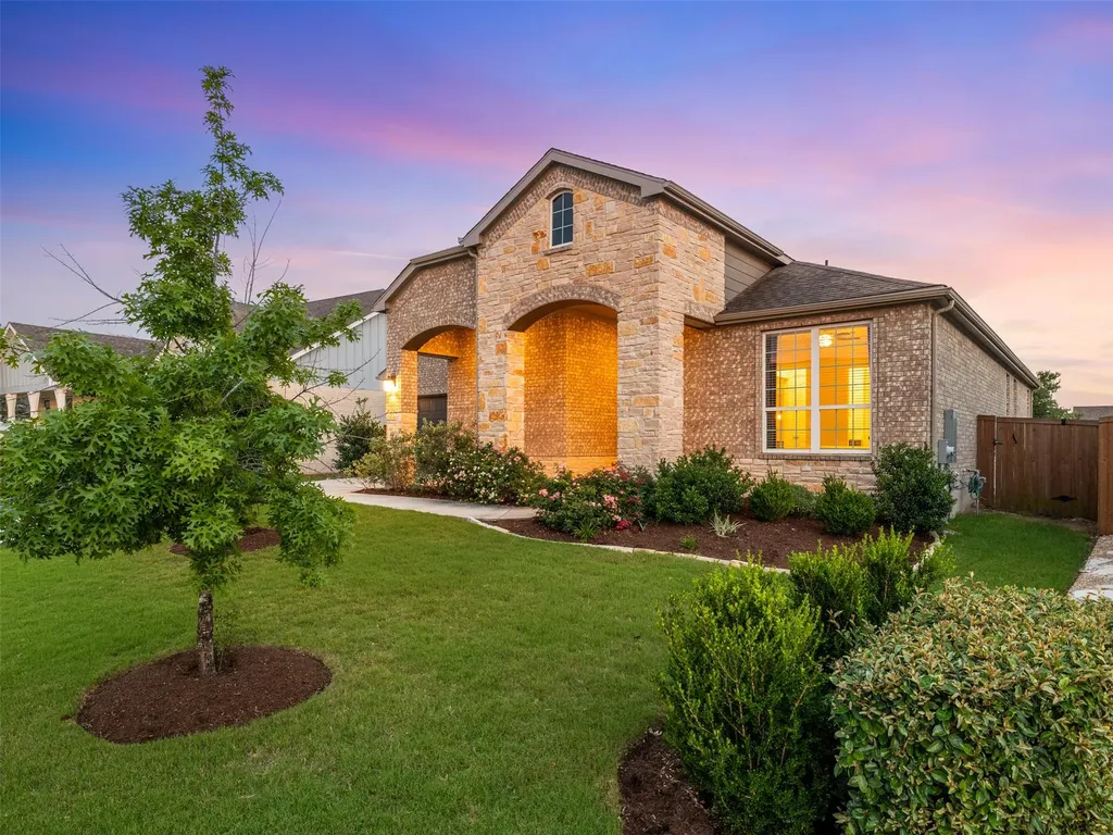 571 Climbing Rock Loop Dripping Springs TX 78620