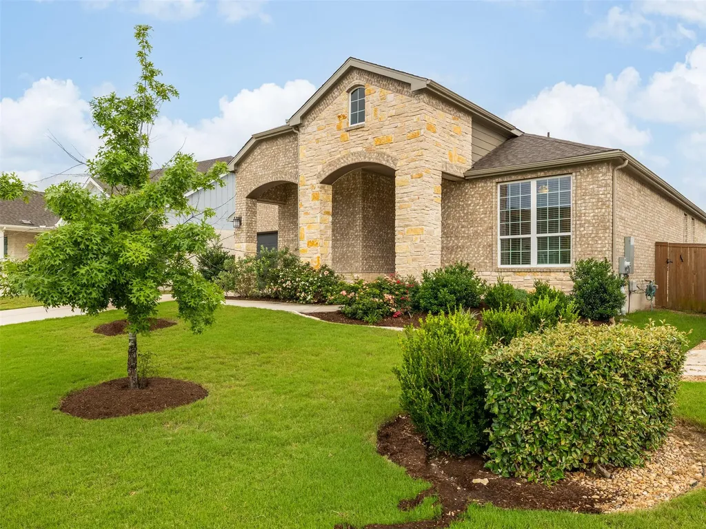 571 Climbing Rock Loop Dripping Springs TX 78620