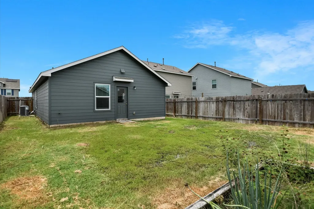 13616 Knights Branch Drive Elgin TX 78621