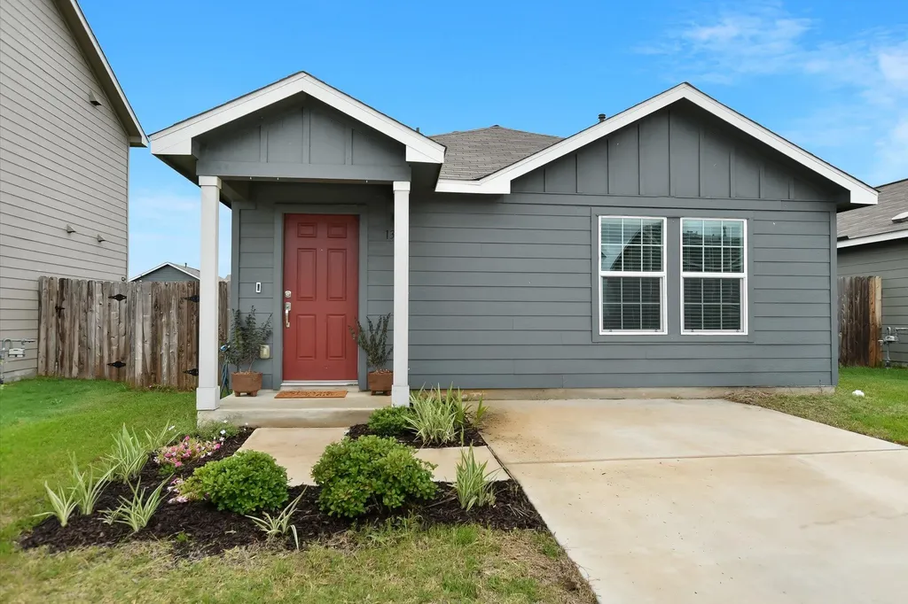 13616 Knights Branch Drive Elgin TX 78621