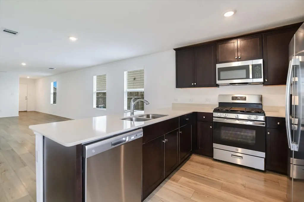 13616 Knights Branch Drive Elgin TX 78621