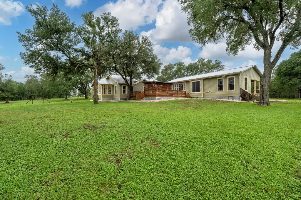 6546 Fm 1854 Dale TX 78616
