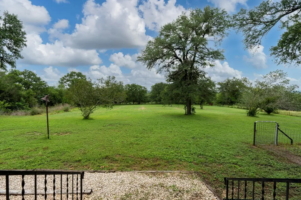 6546 Fm 1854 Dale TX 78616