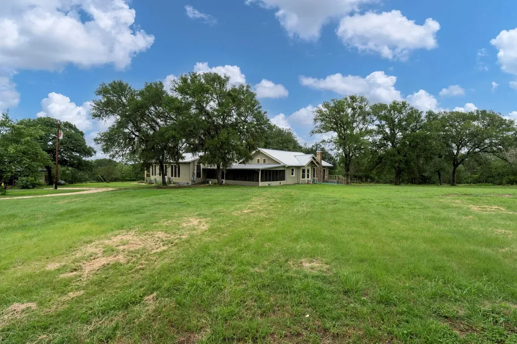 6546 Fm 1854 Dale TX 78616