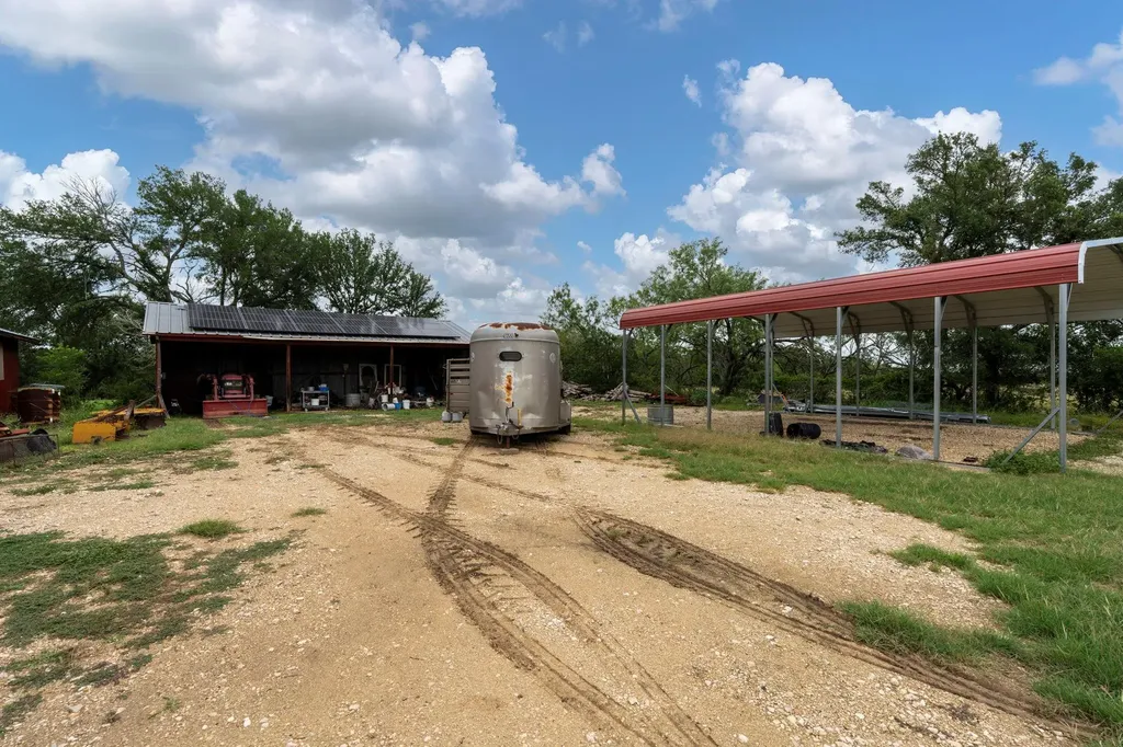 6546 Fm 1854 Dale TX 78616